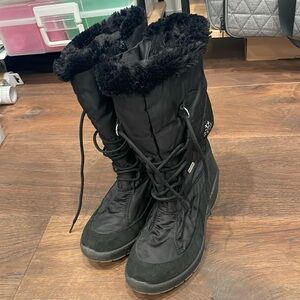 Women’s snow boots